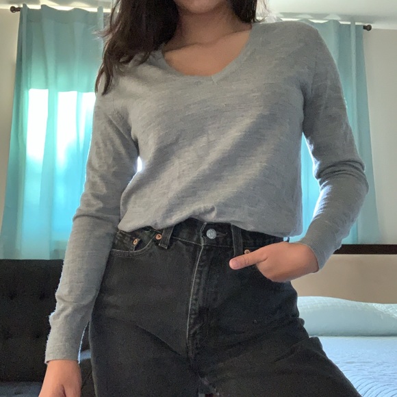 Banana Republic 100% Merino Wool Sweater - Picture 3 of 4